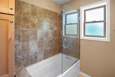 Bath - 2070 Mulberry Ln, Placerville, CA 95667 photo 9 of 10