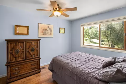 Bedroom - 2070 Mulberry Ln, Placerville, CA 95667 photo 10 of 13