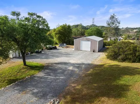 Exterior - 2070 Mulberry Ln, Placerville, CA 95667 photo 3 of 24