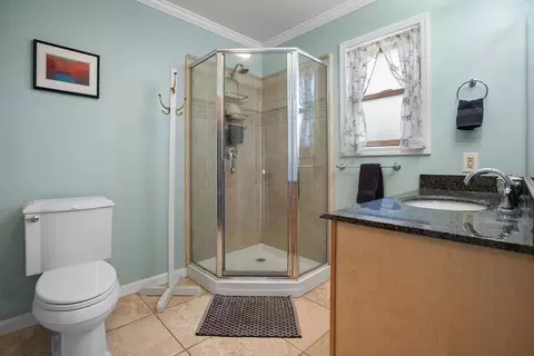Bath - 2070 Mulberry Ln, Placerville, CA 95667 photo 6 of 10