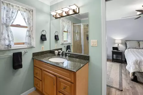Bath - 2070 Mulberry Ln, Placerville, CA 95667 photo 7 of 10