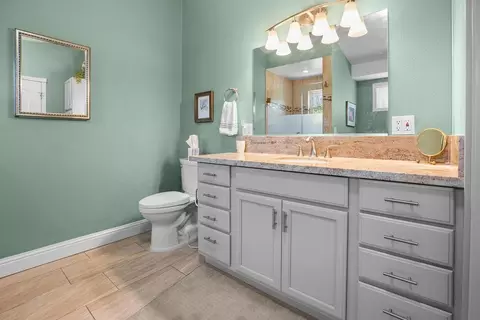 Bath - 2070 Mulberry Ln, Placerville, CA 95667 photo 1 of 10