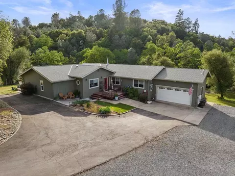 2070 Mulberry Ln, Placerville, CA 95667