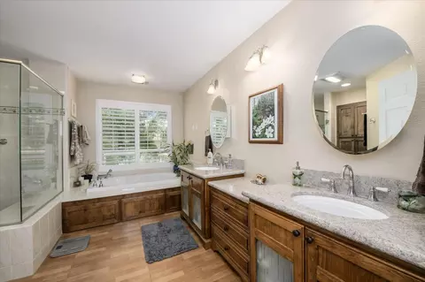 Bath - 6530 Marva Ln, Placerville, CA 95667 photo 2 of 4