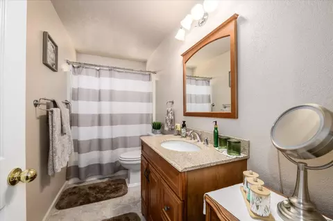 Bath - 6530 Marva Ln, Placerville, CA 95667 photo 4 of 4