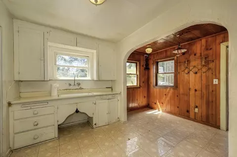 Kitchen - 885 Hillcrest, Placerville, CA 95667 photo 1 of 2