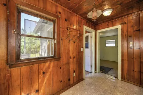 Entry Way - 885 Hillcrest, Placerville, CA 95667 photo 5 of 7