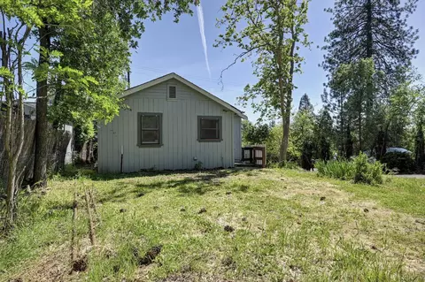 Exterior - 885 Hillcrest, Placerville, CA 95667 photo 5 of 9