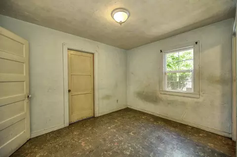 Bedroom - 885 Hillcrest, Placerville, CA 95667 photo 2 of 11
