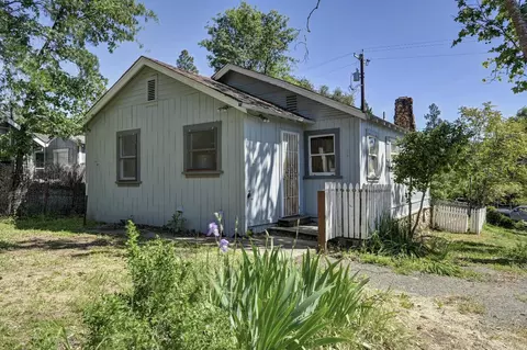 Exterior - 885 Hillcrest, Placerville, CA 95667 photo 2 of 9