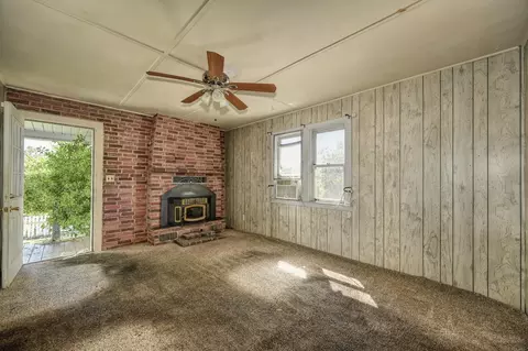 Living - 885 Hillcrest, Placerville, CA 95667 photo 5 of 5