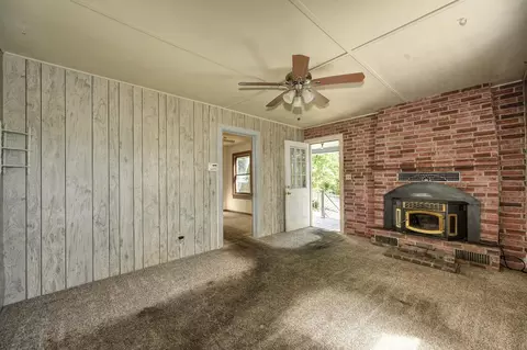 Living - 885 Hillcrest, Placerville, CA 95667 photo 4 of 5