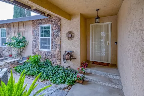 Entry Way - 2016 Don Pedro Rd, Ceres, CA 95307 photo 4 of 4