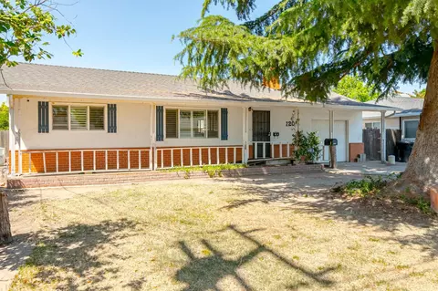 Exterior - 1204 Maple Dr, Oakdale, CA 95361 photo 2 of 4