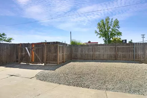 Exterior - 402 F St, Galt, CA 95632 photo 5 of 8