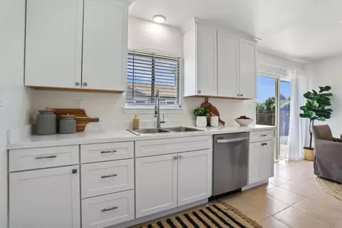 Kitchen - 402 F St, Galt, CA 95632 photo 3 of 4