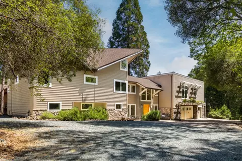 11594 Redwing Ct, Penn Valley, CA 95946