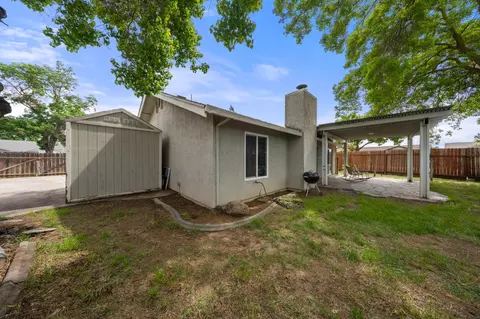 Exterior - 1101 Winchell Way, Modesto, CA 95358 photo 6 of 9