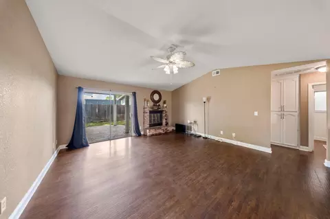 Living - 1101 Winchell Way, Modesto, CA 95358 photo 1 of 3