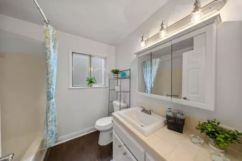 Bath - 1101 Winchell Way, Modesto, CA 95358 photo 1 of 2