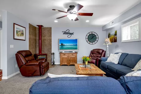 Living - 281 Ursula Dr, Sutter Creek, CA 95685 photo 5 of 5