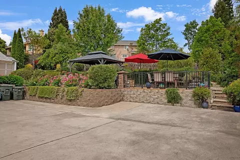 Exterior - 281 Ursula Dr, Sutter Creek, CA 95685 photo 3 of 9
