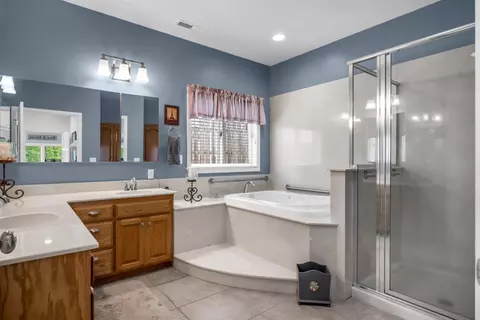 Bath - 281 Ursula Dr, Sutter Creek, CA 95685 photo 1 of 5