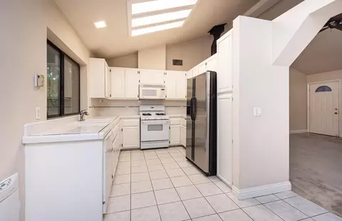 Kitchen - 5705 Tudor Way, Loomis, CA 95650 photo 1 of 5