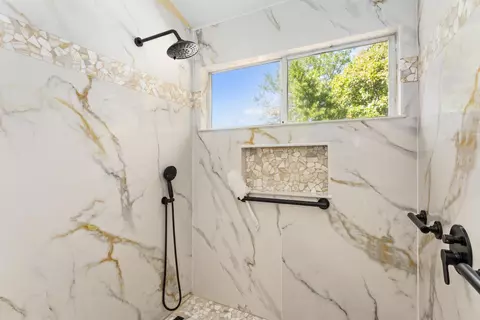 Bath - 3301 El Valle Way, Antelope, CA 95843 photo 3 of 4