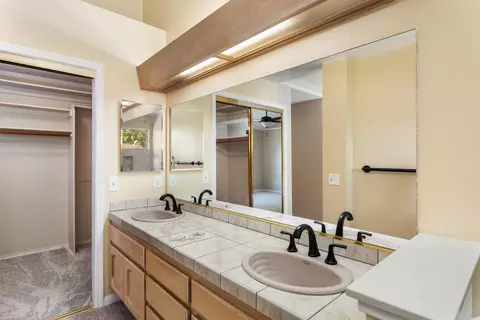 Bath - 3301 El Valle Way, Antelope, CA 95843 photo 2 of 4