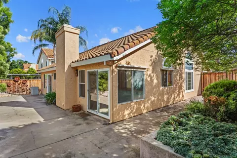 Exterior - 3301 El Valle Way, Antelope, CA 95843 photo 4 of 6