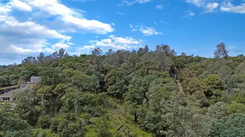 10599 Linton Ln, Grass Valley, CA 95949