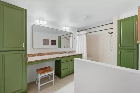 Bath - 5925 Ranger Way, Carmichael, CA 95608 photo 2 of 4