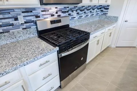 Kitchen - 989 Carbahal St, Winters, CA 95694 photo 2 of 3