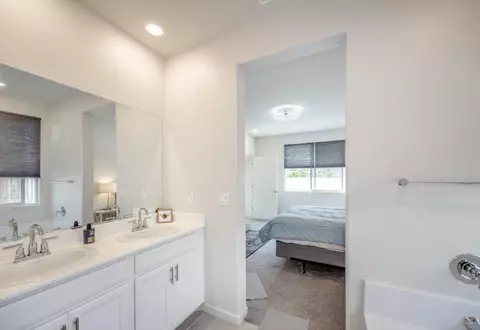 Entry Way - 989 Carbahal St, Winters, CA 95694 photo 4 of 7