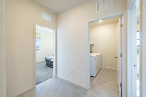 Entry Way - 989 Carbahal St, Winters, CA 95694 photo 6 of 7