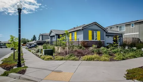 Exterior - 989 Carbahal St, Winters, CA 95694 photo 3 of 9