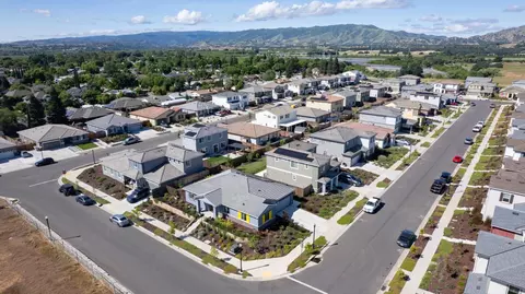 View/Area - 989 Carbahal St, Winters, CA 95694 photo 2 of 3