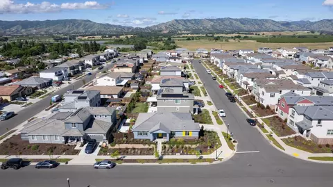 View/Area - 989 Carbahal St, Winters, CA 95694 photo 3 of 3