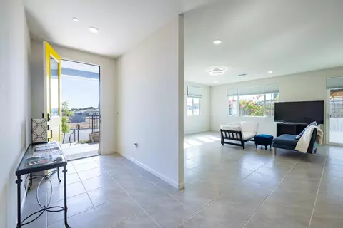 Entry Way - 989 Carbahal St, Winters, CA 95694 photo 3 of 7