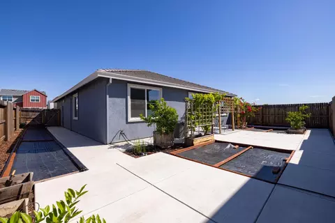 Exterior - 989 Carbahal St, Winters, CA 95694 photo 9 of 9