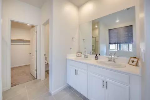 Entry Way - 989 Carbahal St, Winters, CA 95694 photo 5 of 7
