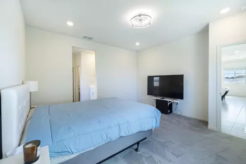 Bedroom - 989 Carbahal St, Winters, CA 95694 photo 2 of 3
