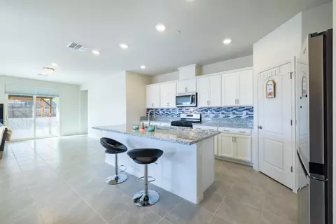 Entry Way - 989 Carbahal St, Winters, CA 95694 photo 2 of 7