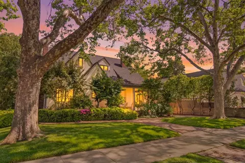 721 38th St, Sacramento, CA 95816