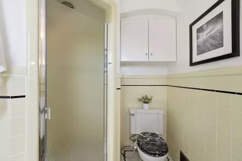 Bath - 1741 Sonoma Ave, Berkeley, CA 94707 photo 6 of 6