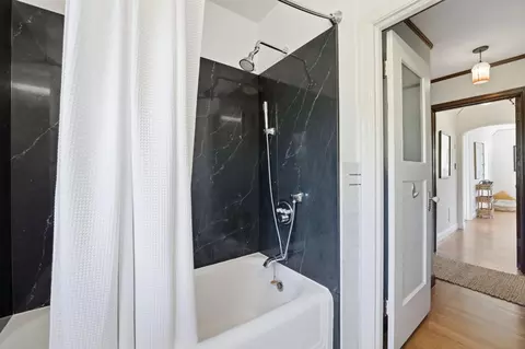 Bath - 1741 Sonoma Ave, Berkeley, CA 94707 photo 3 of 6