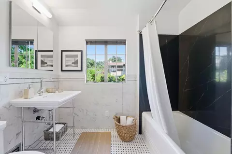 Bath - 1741 Sonoma Ave, Berkeley, CA 94707 photo 1 of 6