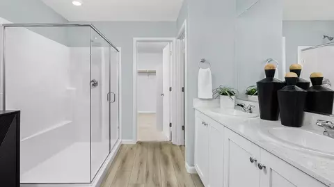Bath - 2327 Labrusca St, Manteca, CA 95337 photo 1 of 2