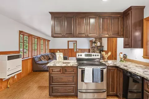 Kitchen - 34180 Cable Rd, Alta, CA 95701 photo 3 of 10